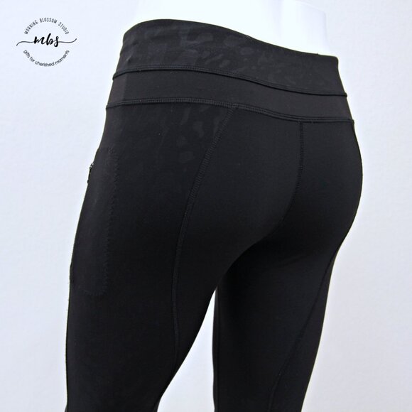 Lululemon Camo Mid Rise Zipper Pockets Cropped Leggings Black Women 6 - Picture 8 of 12
